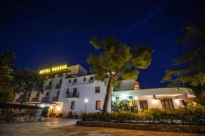  Hotel Murgia  Сантерамо Ин Колле
